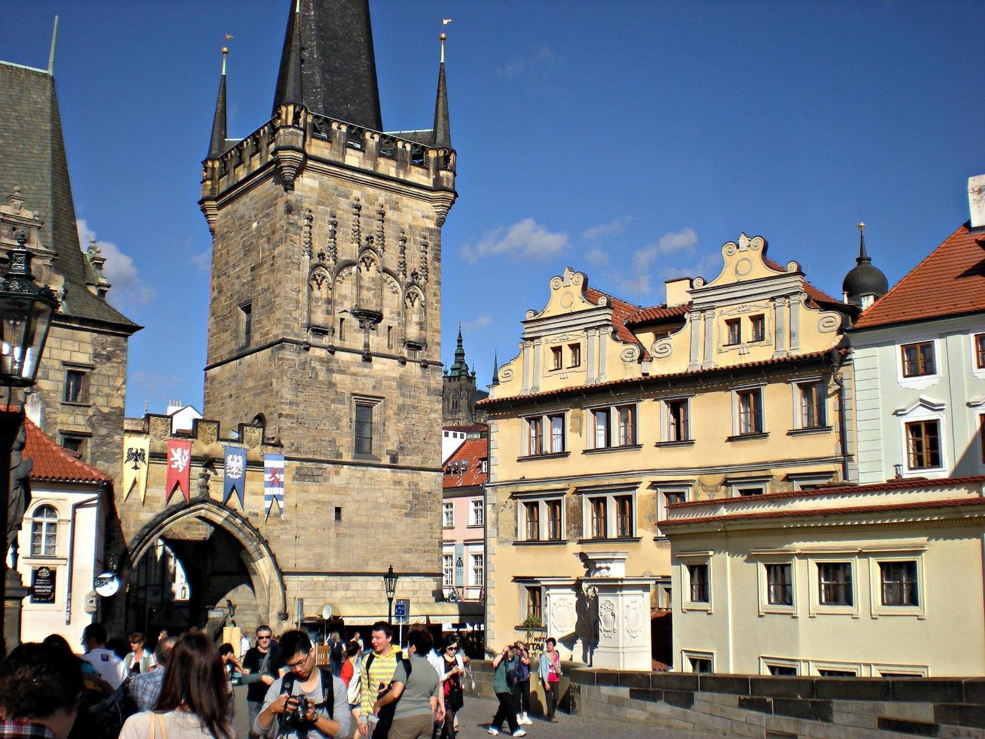 Hotel U 3 Pstrosu Praha Bagian luar foto