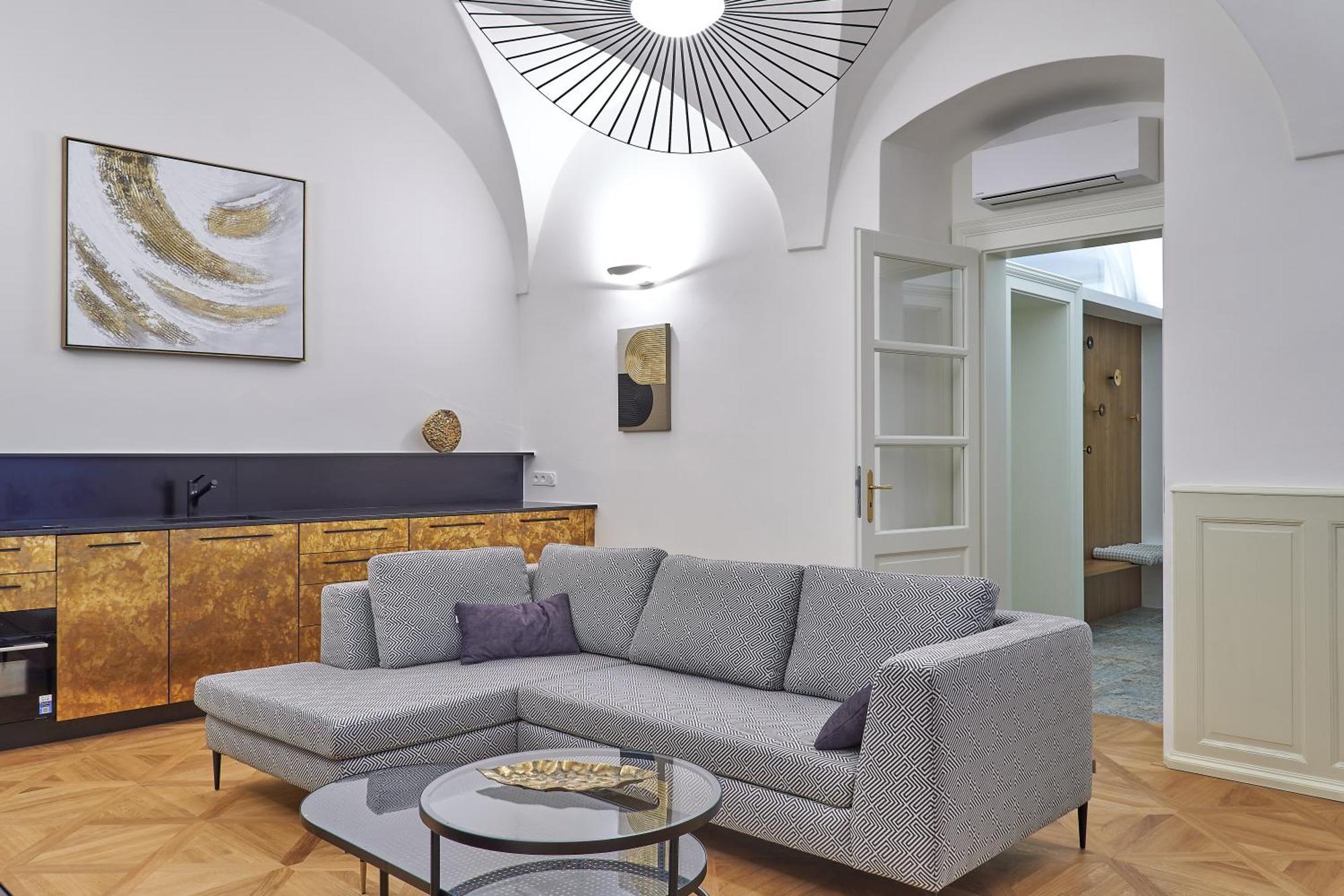 Hotel U 3 Pstrosu Praha Bagian luar foto
