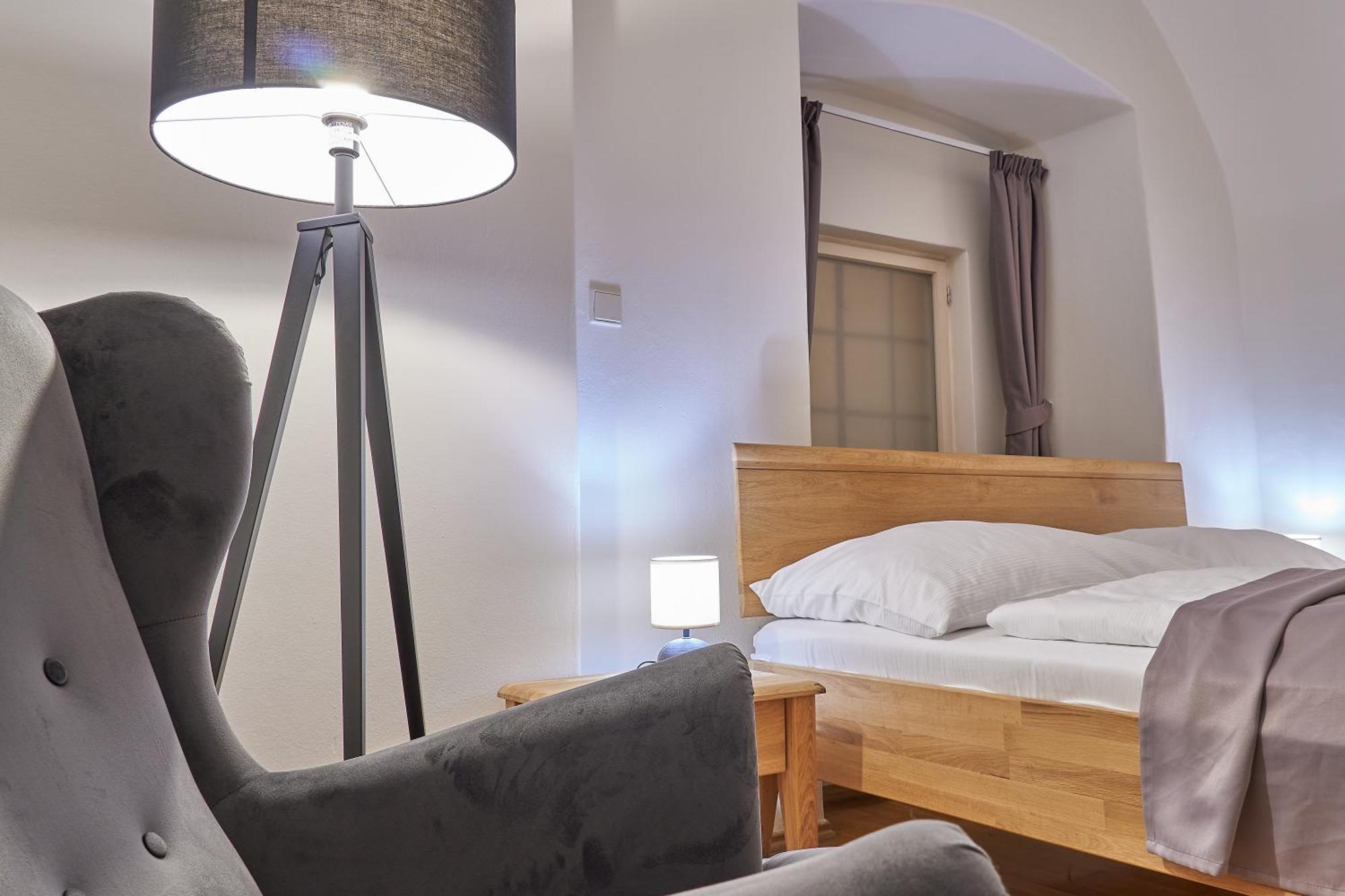 Hotel U 3 Pstrosu Praha Bagian luar foto
