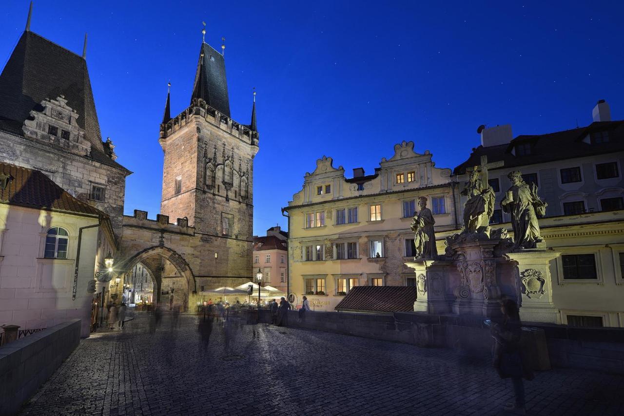 Hotel U 3 Pstrosu Praha Bagian luar foto