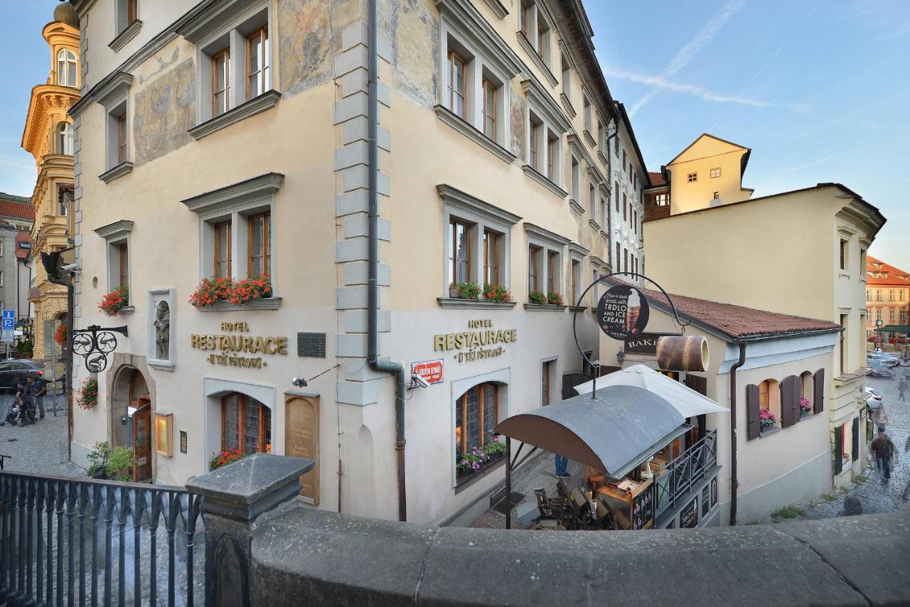 Hotel U 3 Pstrosu Praha Bagian luar foto